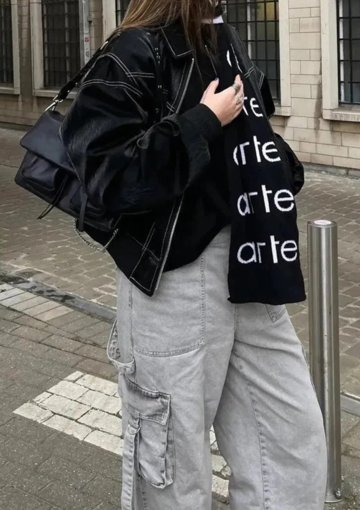 Damen Kurz geschnittene Übergangsjacke mit Reißverschluss – Moderne Jacke für Alltag und wechselnde Temperaturen