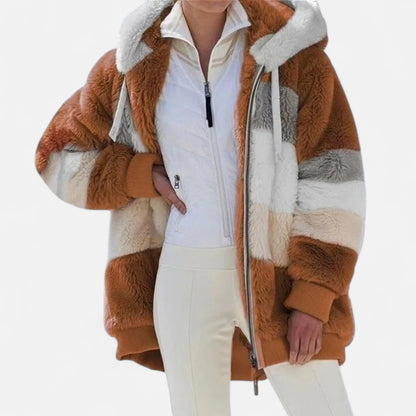 Erika | Damen Oversized Jacke mit Kapuze – Gestreifte Soft-Jacke mit Reißverschluss & Kordelzug für Herbst & Winter Eleganz