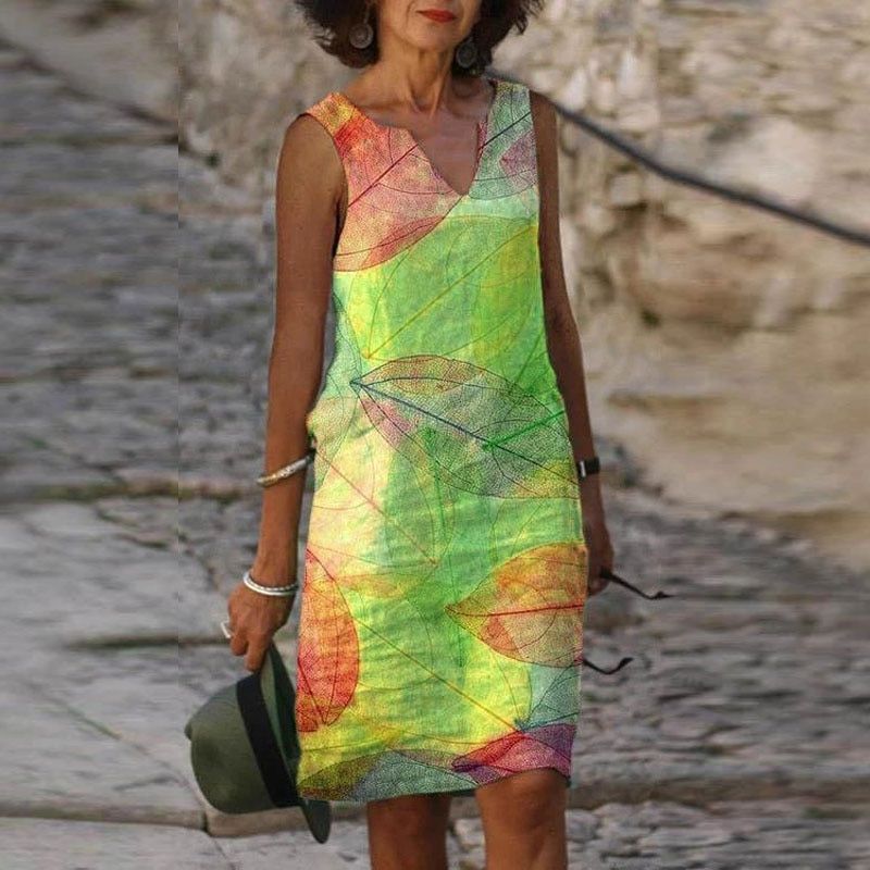 Ärmelloses Damenkleid mit Blätterdruck – Eleganz für Herbstliche Looks