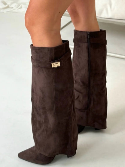 Kniehohe Damenstiefel mit weitem Schaft & Blockabsatz | elegante, bequeme Boots für jeden Anlass