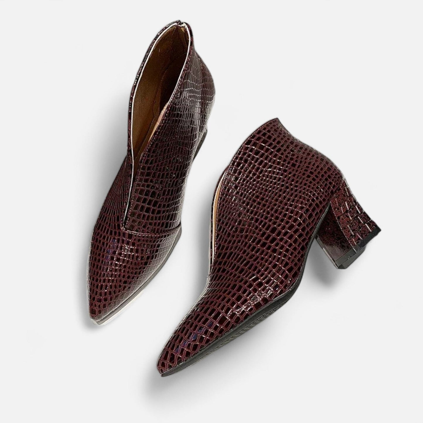 Damen V-Cut Stiefeletten aus Lackleder | Elegant & Modern für Herbst/Winter