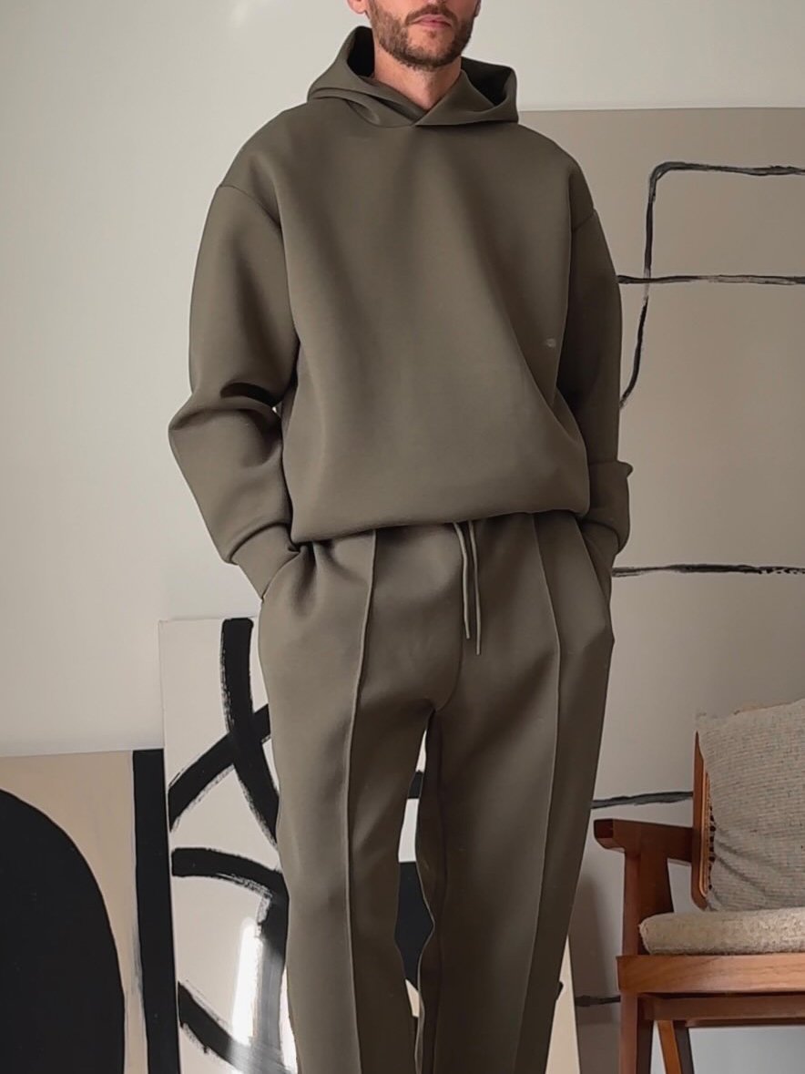 Herren Minimalistischer Jogginganzug | Moderner Schnitt mit Hoodie und Hose