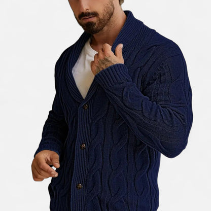Tom | Herren Strickjacke mit Zopfmuster – Klassischer Knopf-Cardigan aus Weichem Strick für Herbst & Winter