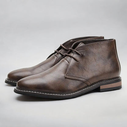 Herren Leder Boots | Elegante Chukka Stiefel für Alltag & Freizeit | Komfortabel & Zeitlos