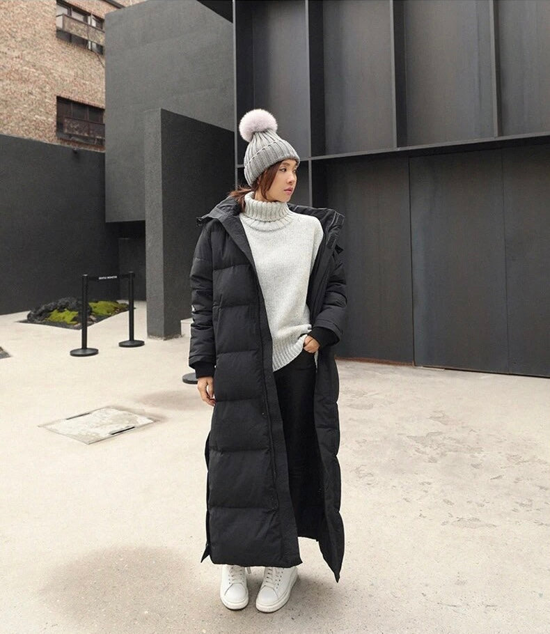 Langer Gesteppter Damen Wintermantel mit Kapuze – Warm, Funktional & Stilvoll