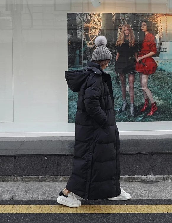 Langer Gesteppter Damen Wintermantel mit Kapuze – Warm, Funktional & Stilvoll