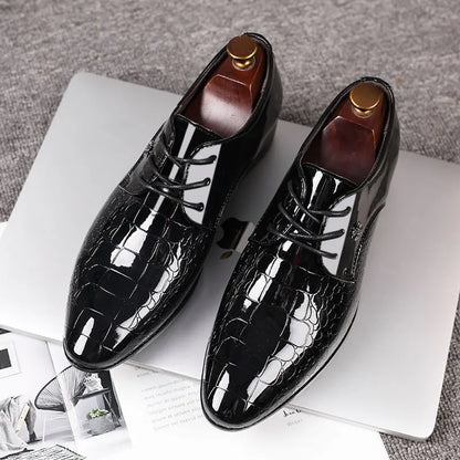 Vince – Herren Lackleder Oxford Schuhe mit Struktur & Schnürung | Elegante Formalschuhe für besondere Anlässe