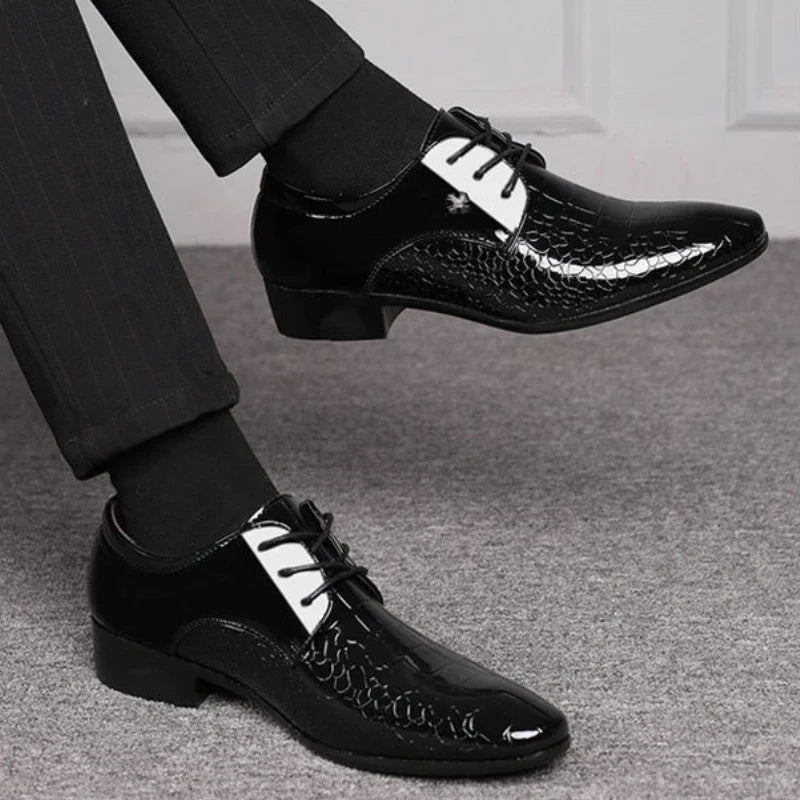 Vince – Herren Lackleder Oxford Schuhe mit Struktur & Schnürung | Elegante Formalschuhe für besondere Anlässe