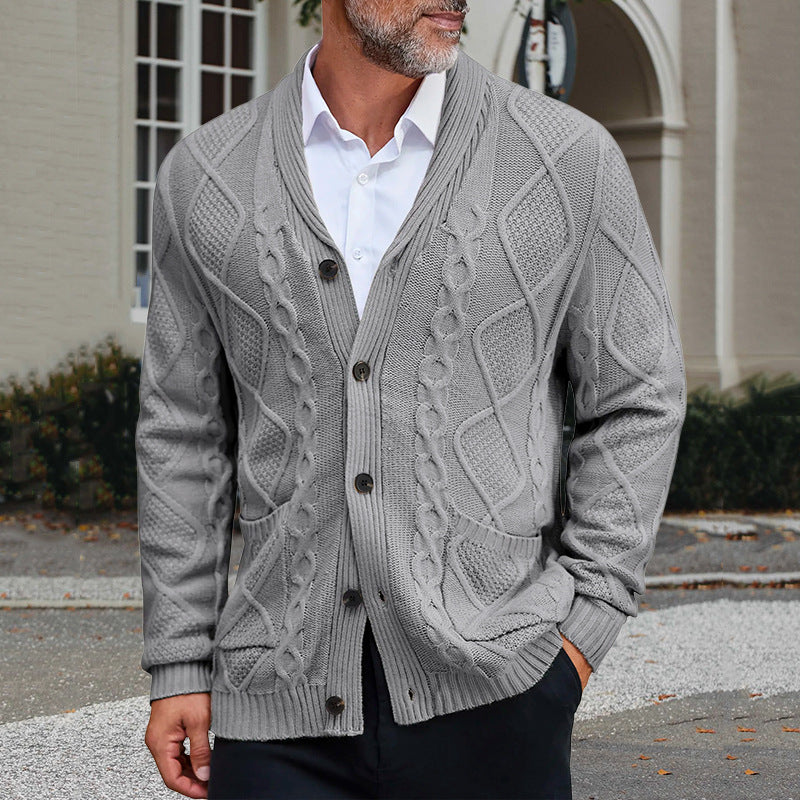 Chunky Knit Cardigan Herren | Grobstrickjacke mit elegantem Zopfmuster & praktischen Taschen