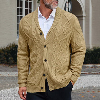 Chunky Knit Cardigan Herren | Grobstrickjacke mit elegantem Zopfmuster & praktischen Taschen