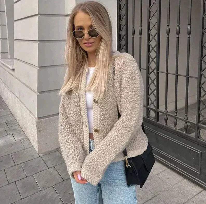 Damen Teddy-Overshirt – Warme Übergangsjacke für Alltag, Freizeit und moderne Looks