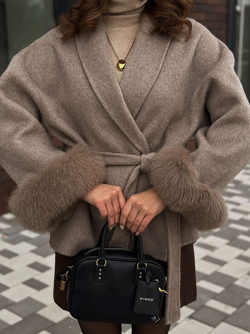 Wickelmantel Damen mit Fellärmeln | Eleganter Herbststyle für City & Office
