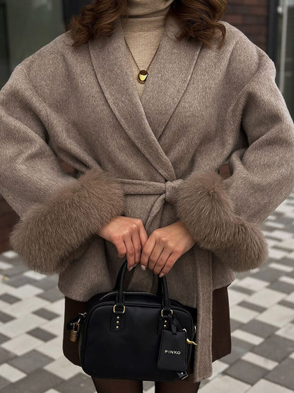 Wickelmantel Damen mit Fellärmeln | Eleganter Herbststyle für City & Office