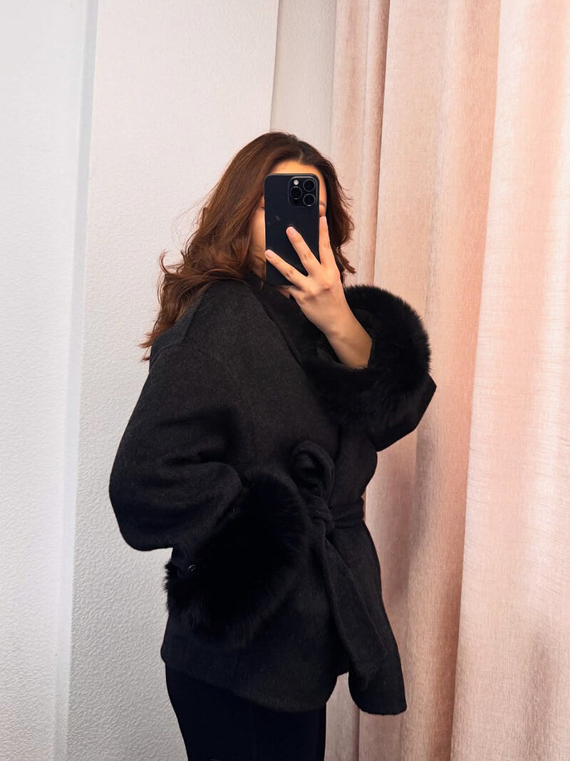 Wickelmantel Damen mit Fellärmeln | Eleganter Herbststyle für City & Office