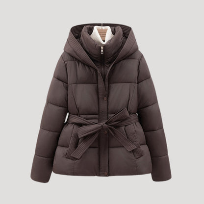 Juditha | Damen Steppjacke mit Kapuze & Gürtel | Warme Winterjacke mit Figurbetonender Passform
