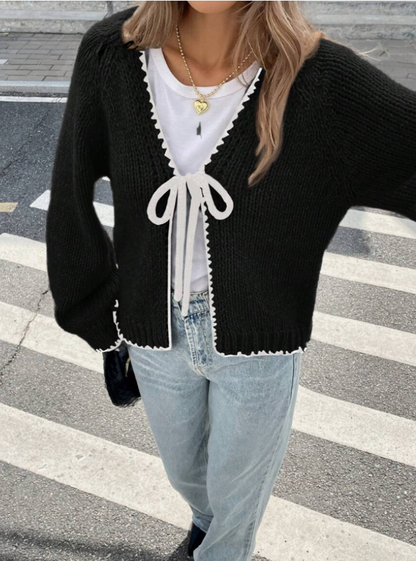 Ingrid | Women’s Tie-Front Cardigan – Kurzer Strick-Cardigan mit Bindeschleife & Kontrastsaum