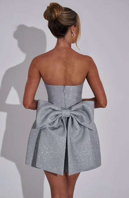 Strukturiertes Trägerloses Damen Kleid – Kurz & Elegant für Events