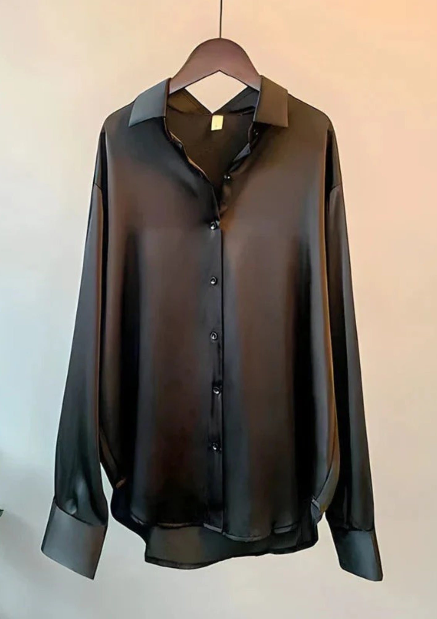 Damen Bluse mit klassischem Kragen und Knopfleiste – Zeitlose Bluse für Alltag und Büro