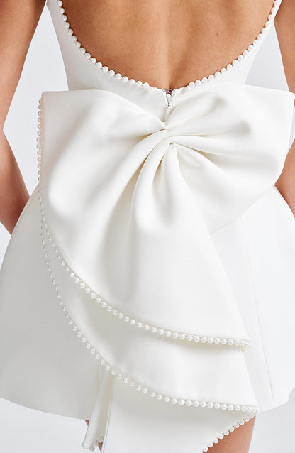 Elegantes Damen Cocktailkleid – Rückenfrei mit Schleifendetail