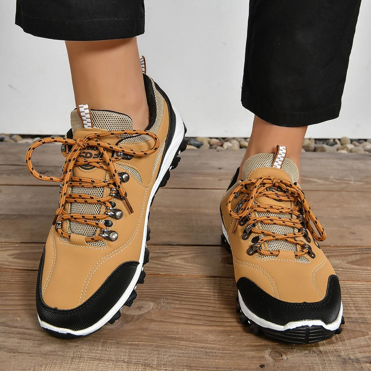 John | Orthopädische Wanderschuhe