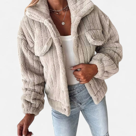 Edeltraud | Damen Plüschjacke mit Reverskragen – Weiche, Dicke & Stylische Übergangsjacke für Alltag & Freizeit