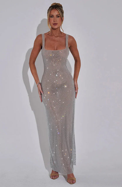 Glänzendes Figurbetontes Damen Maxikleid – Elegant, Sexy & Statement-Ready