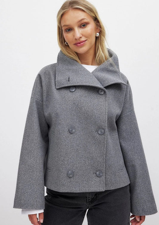 Damen Übergangsjacke mit breitem Revers – Kurze Jacke für Alltag, Büro und moderne Looks