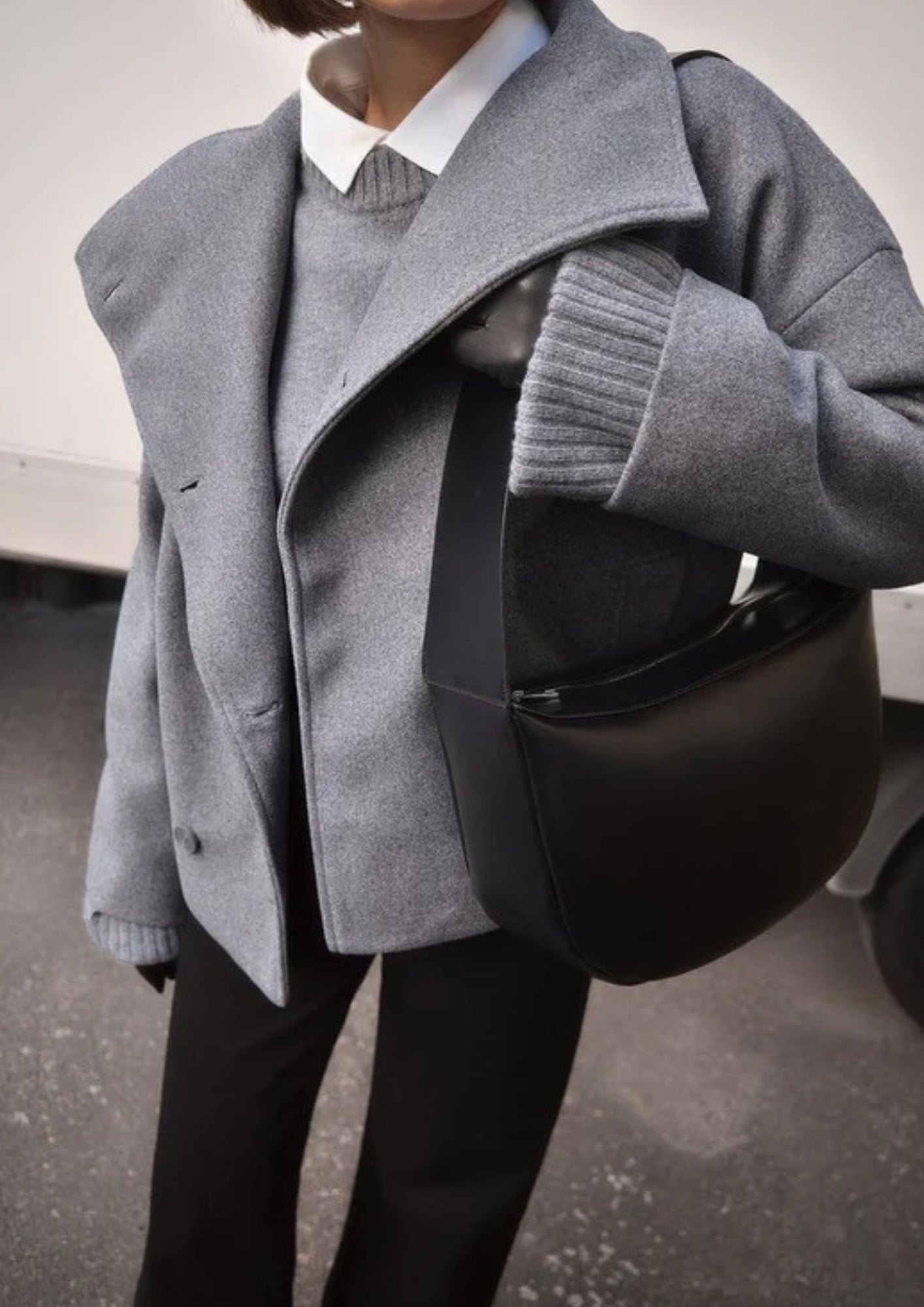 Damen Übergangsjacke mit breitem Revers – Kurze Jacke für Alltag, Büro und moderne Looks