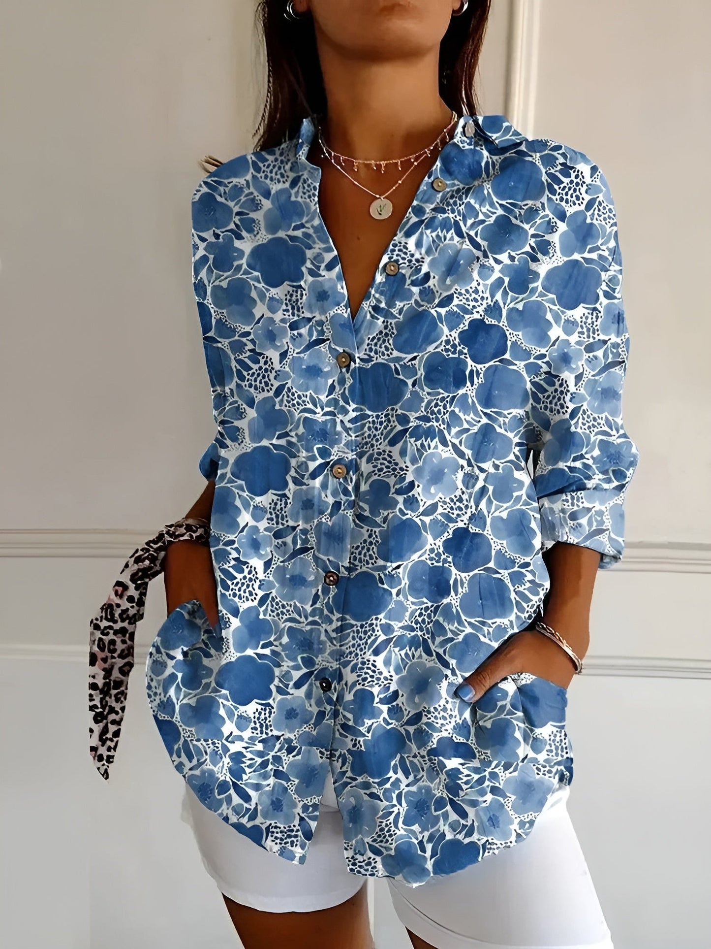Damenbluse mit Blumenmuster – Leicht, Elegant & Vielseitig